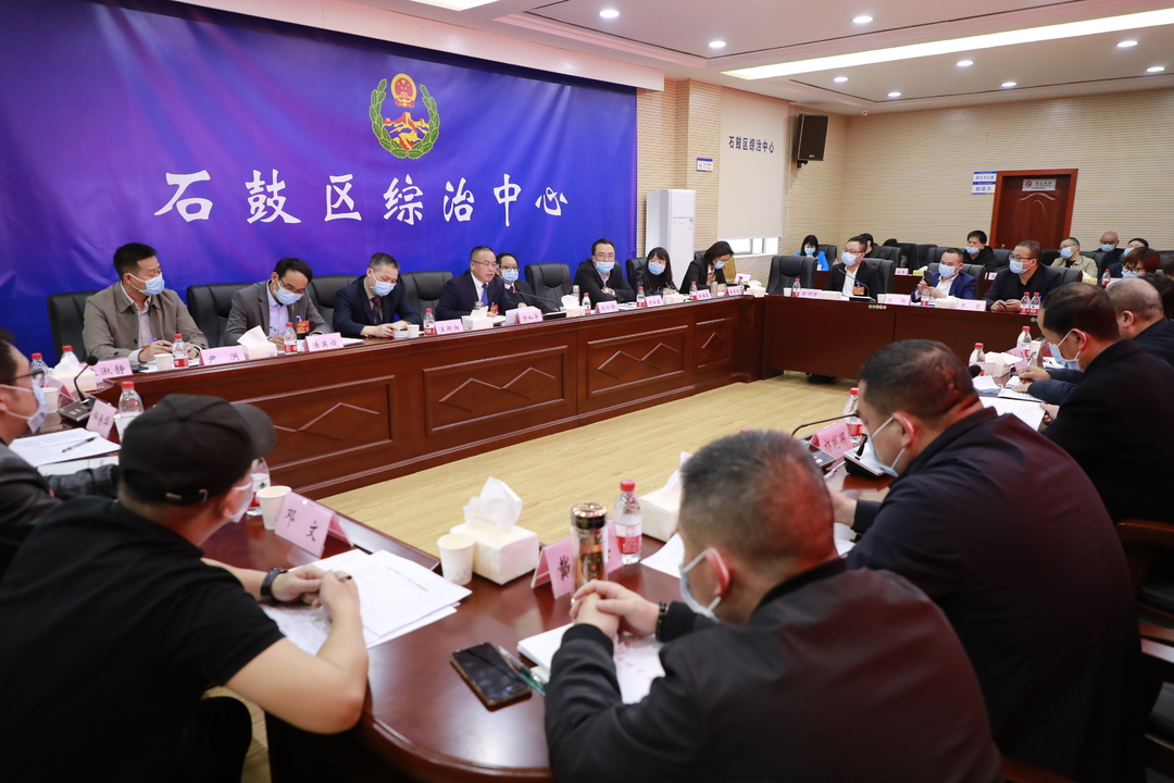 加快主城区精彩蝶变！颜和平参加青山街道代表团讨论时强调