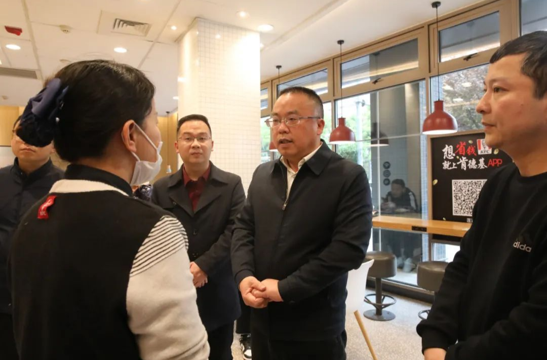 激扬创文巩卫奋斗姿态，汇聚众志成城石鼓力量