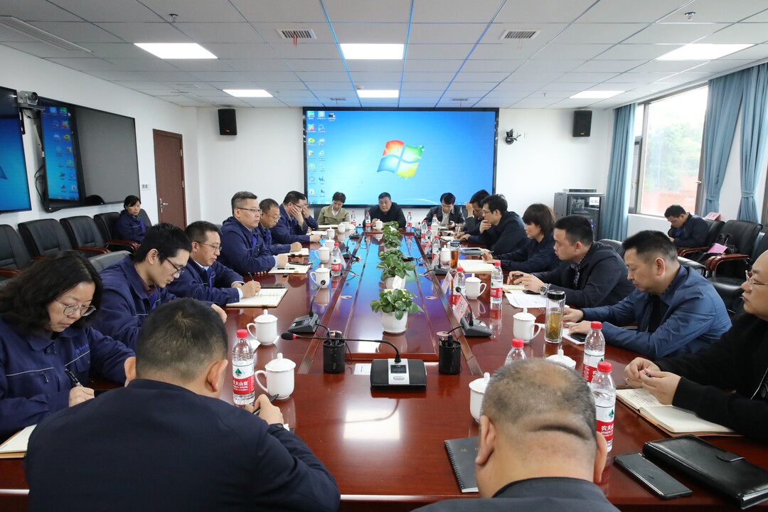 谢海蓉带头帮扶联点工业企业