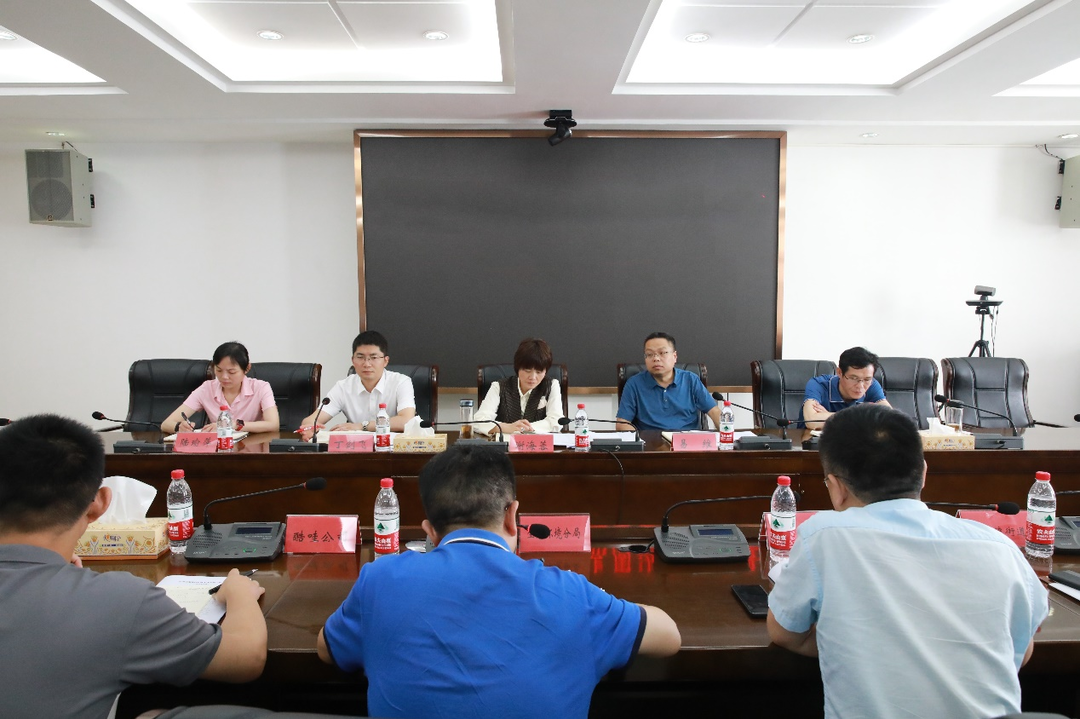 持续深入打好蓝天保卫战，谢海蓉调度大气质量巩固提升工作
