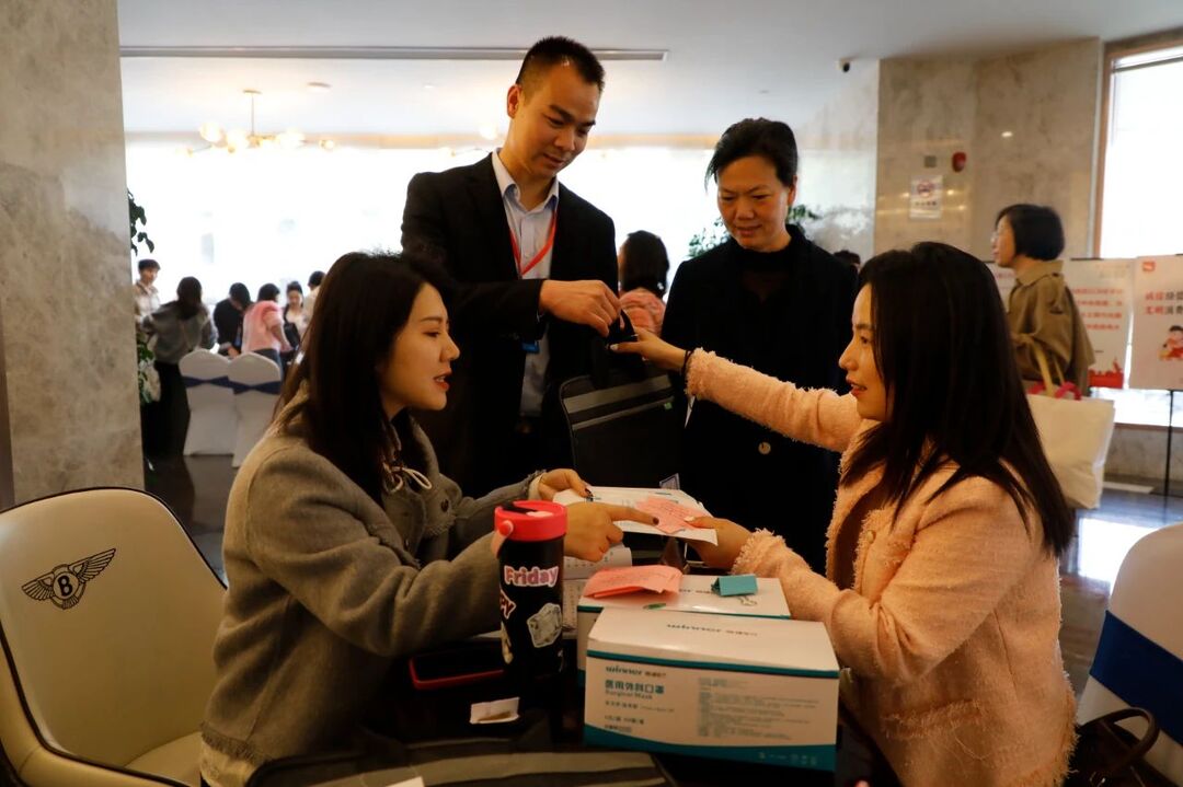 聚焦两会 | 石鼓进入两会时间！158名政协委员陆续报到