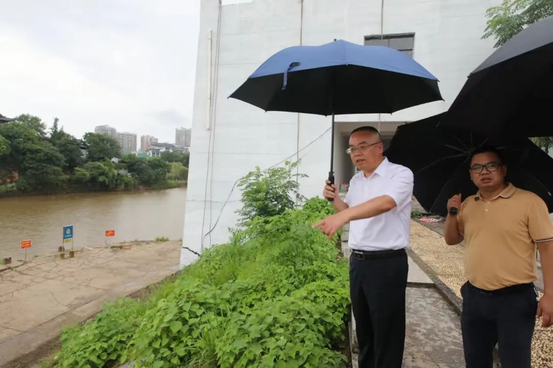 颜和平督导防汛备汛、地质灾害防治和应急处置工作