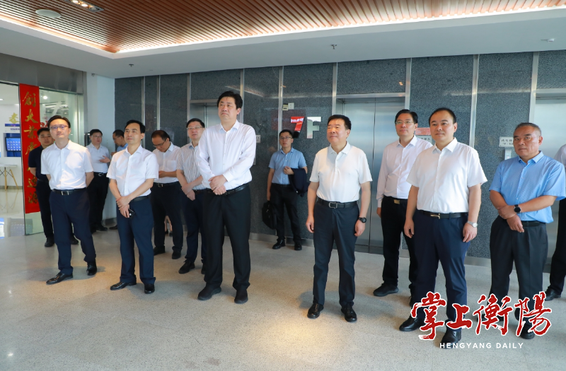 陈飞率队赴江苏无锡学习考察智能传感器产业园建设