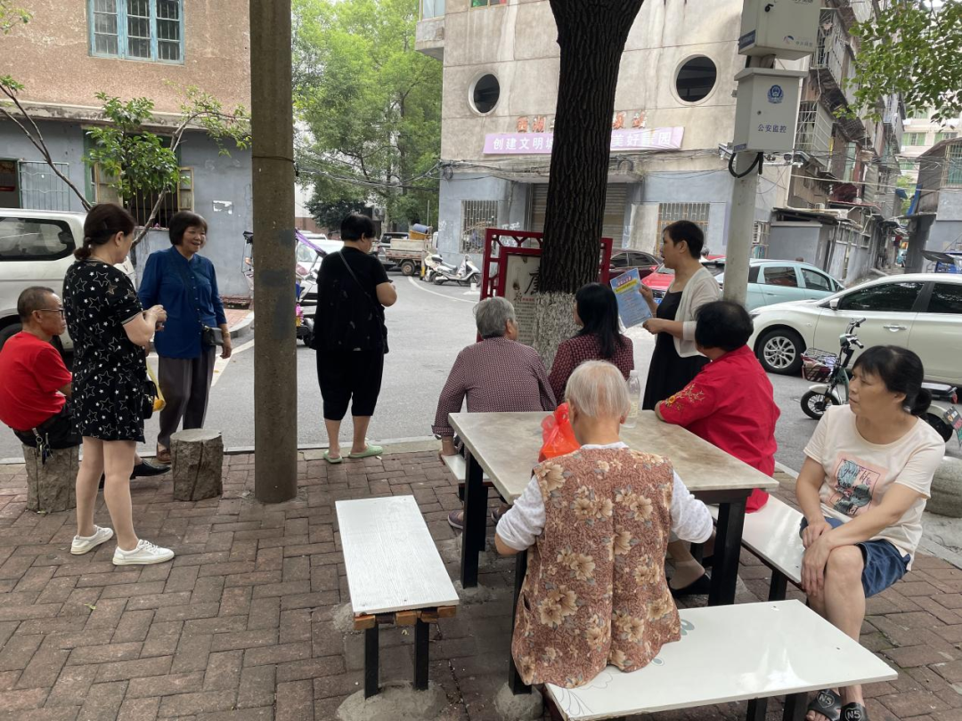 西湖二村社区：医保宣传零距离，惠民政策暖人心