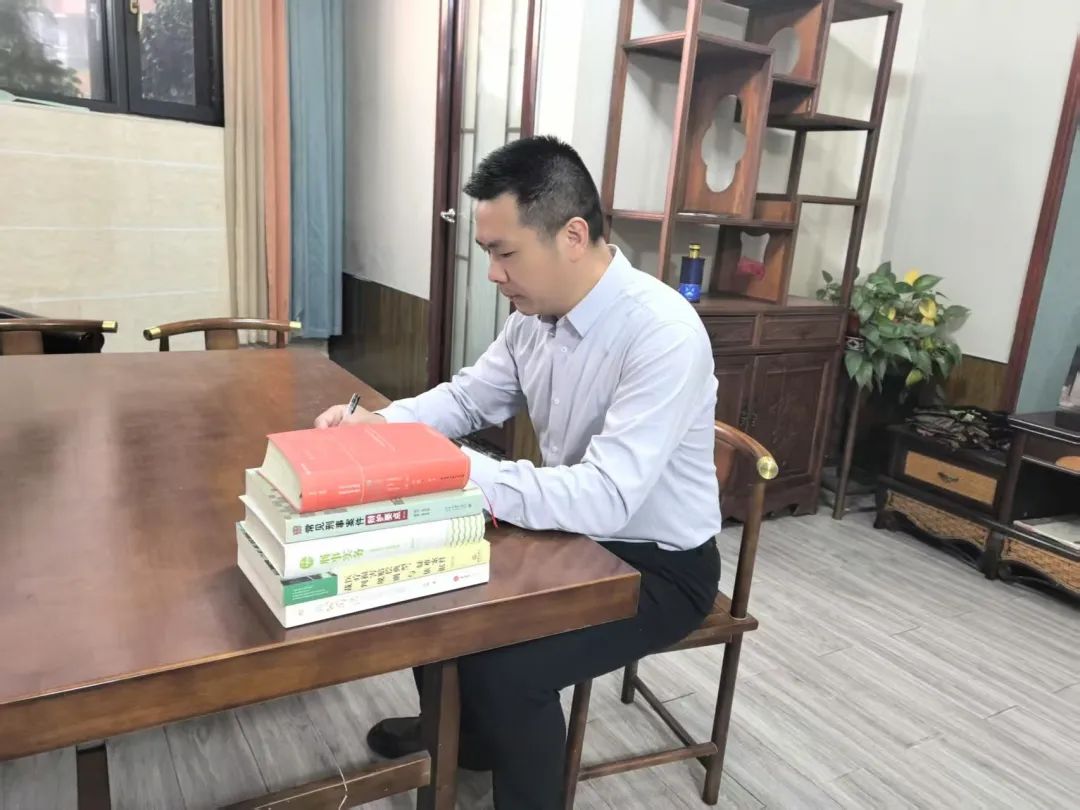 【履职印记·委员风采】听区政协委员许小军、任丽蓉的履职故事