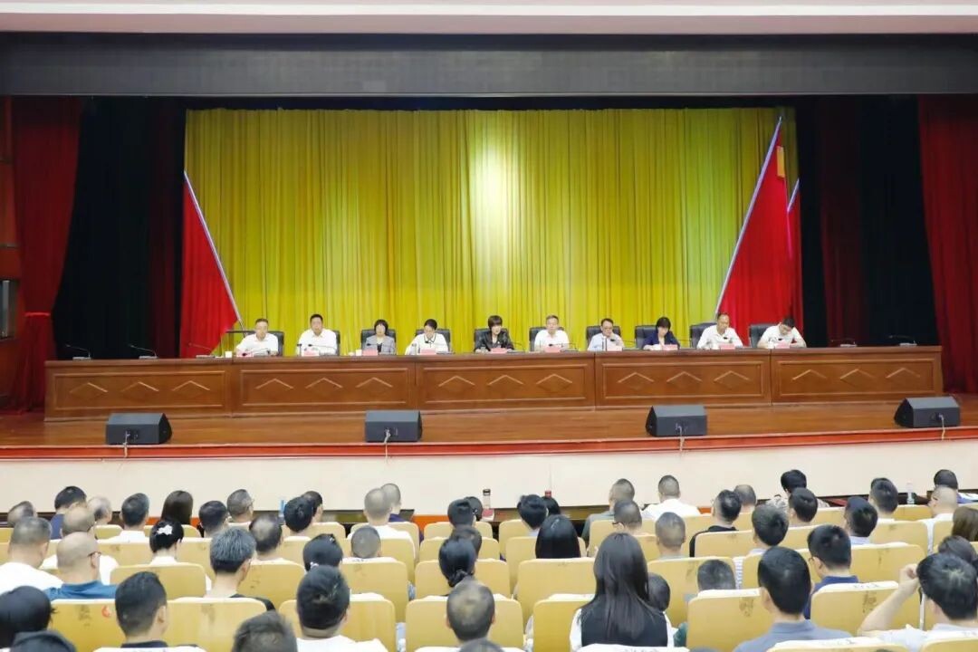 石鼓区：将学习教育锤炼出来的过硬作风转化为加快“五区一园一线”建设的强大动力