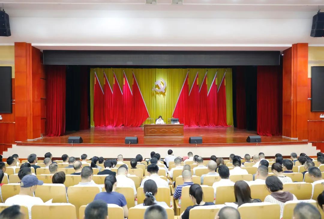 谢海蓉：为加快“五区一园一线”建设提供作风保障