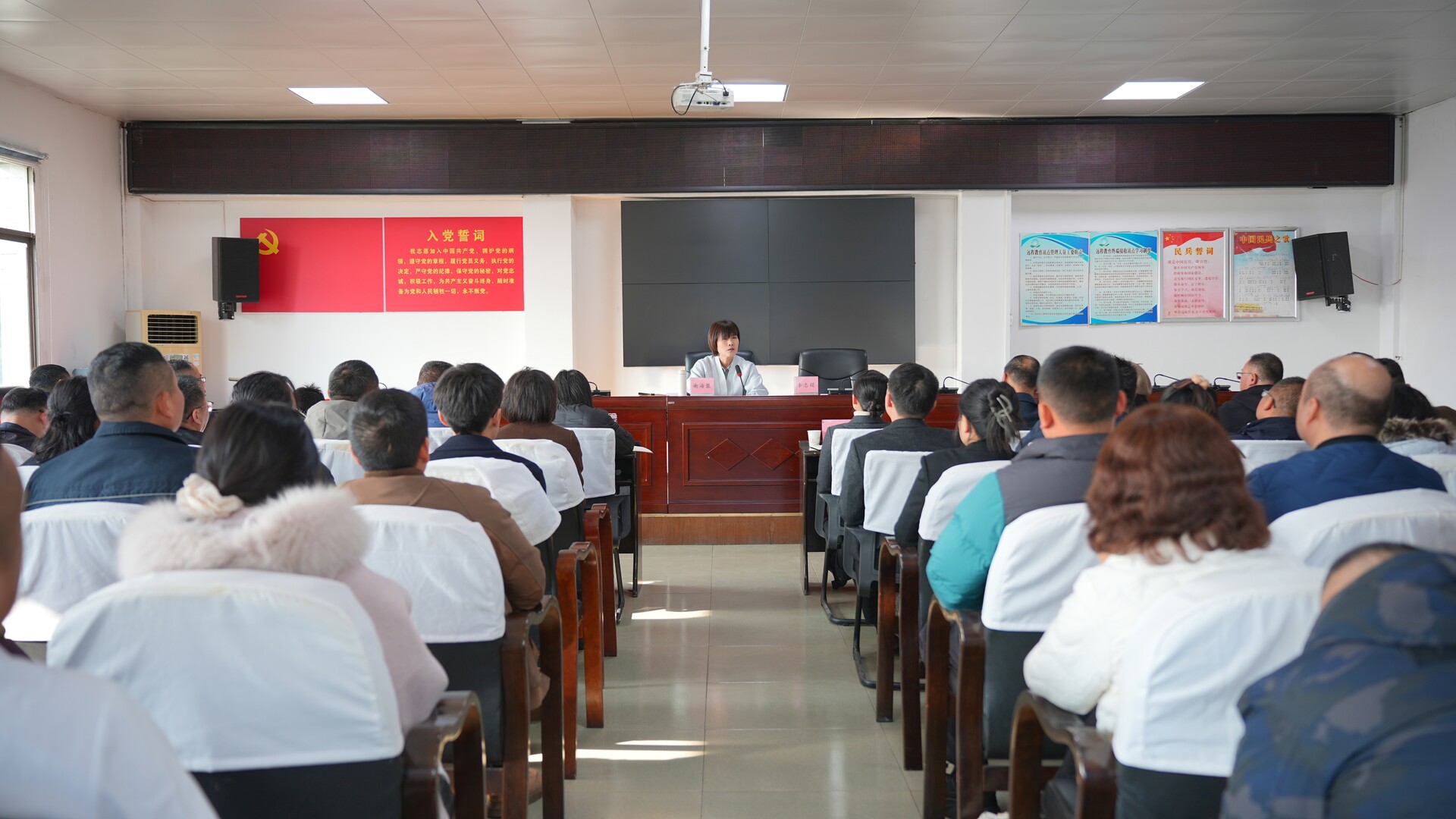 谢海蓉深入合江街道宣讲党的二十届四中全会精神