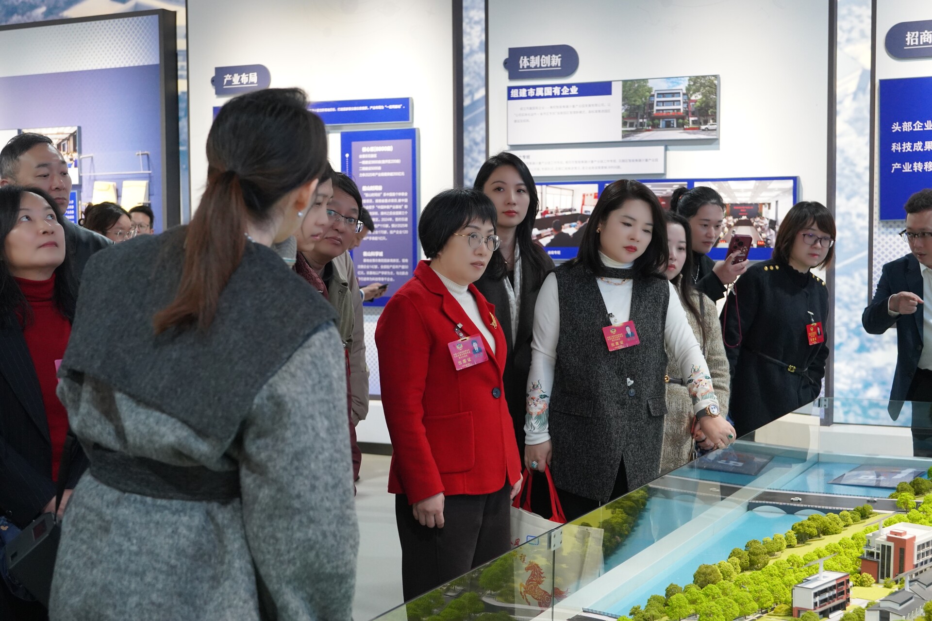 履职脚步丈量发展热土——石鼓区政协委员集中视察智能衡器计量产业园