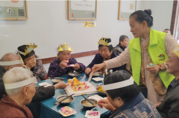 石鼓区：一碗热饭暖桑榆