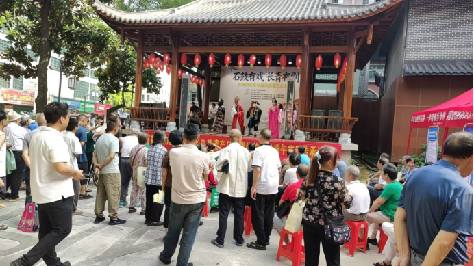 非遗文化邂逅金融安全！石鼓区开展沉浸式主题宣传活动