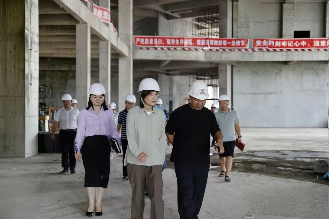 谢海蓉调研祥峰酒店项目建设