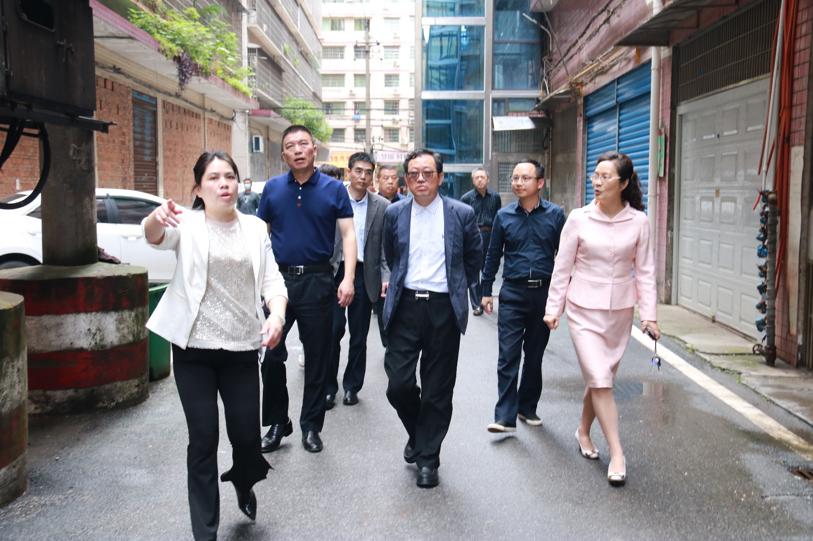 石鼓区人大常委会调研社区重点民生项目