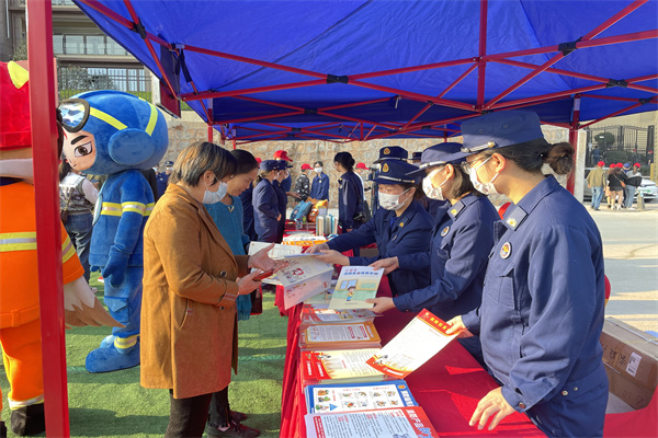 石鼓区消防救援大队开展“119”消防宣传月活动