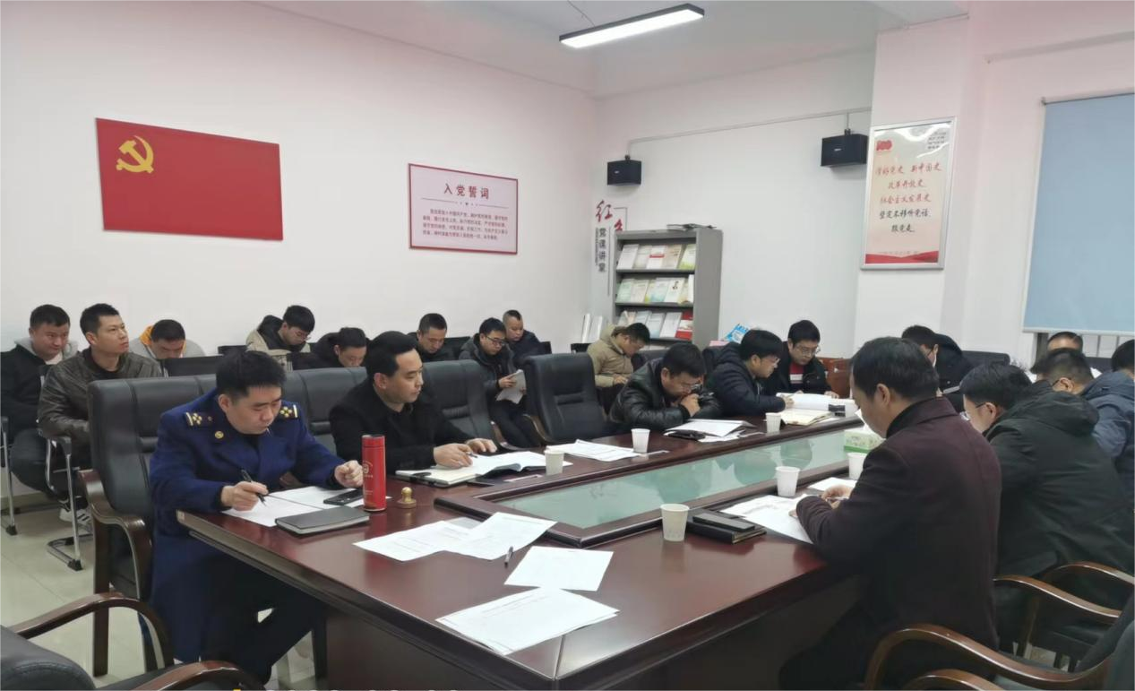 石鼓区住建局：召开传达贯彻居民自建房安全管理若干规定会议