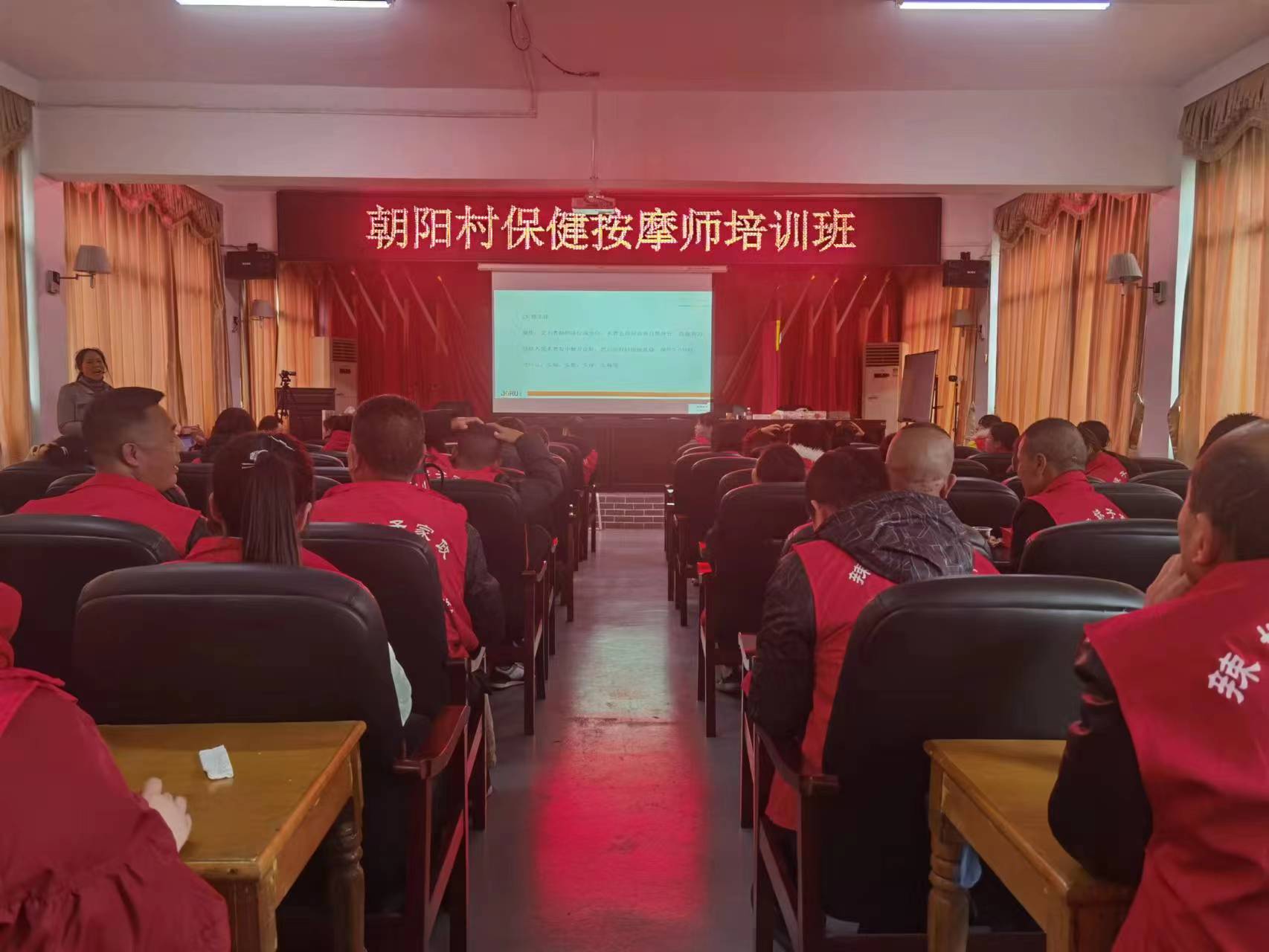石鼓区人社局：技能培训助城乡劳动力再就业