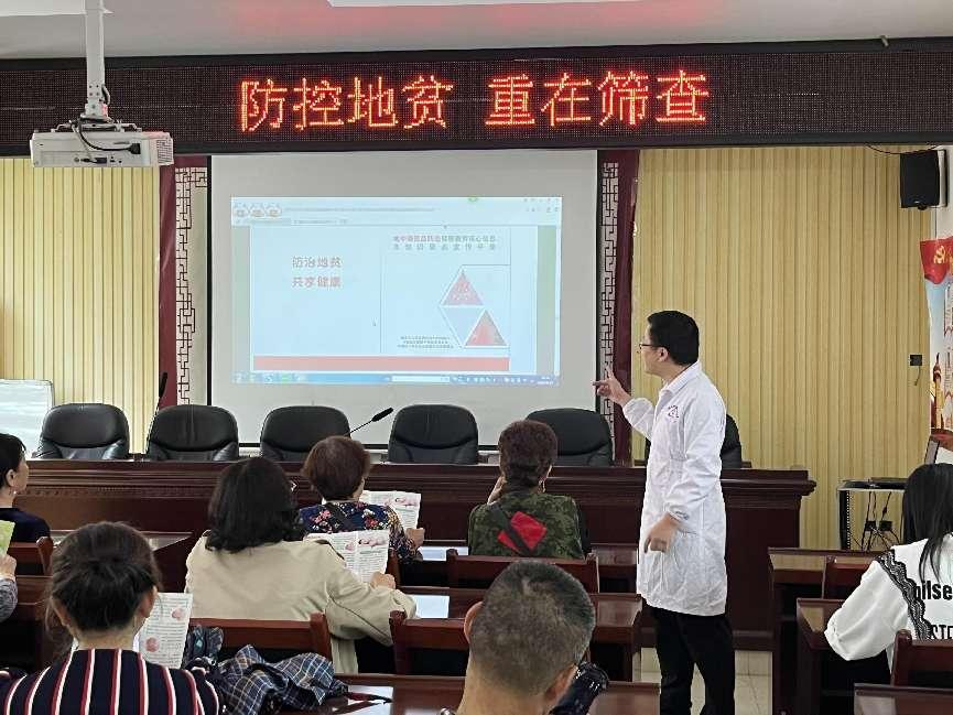 石鼓区妇幼保健计划生育服务中心开展世界地贫日系列活动
