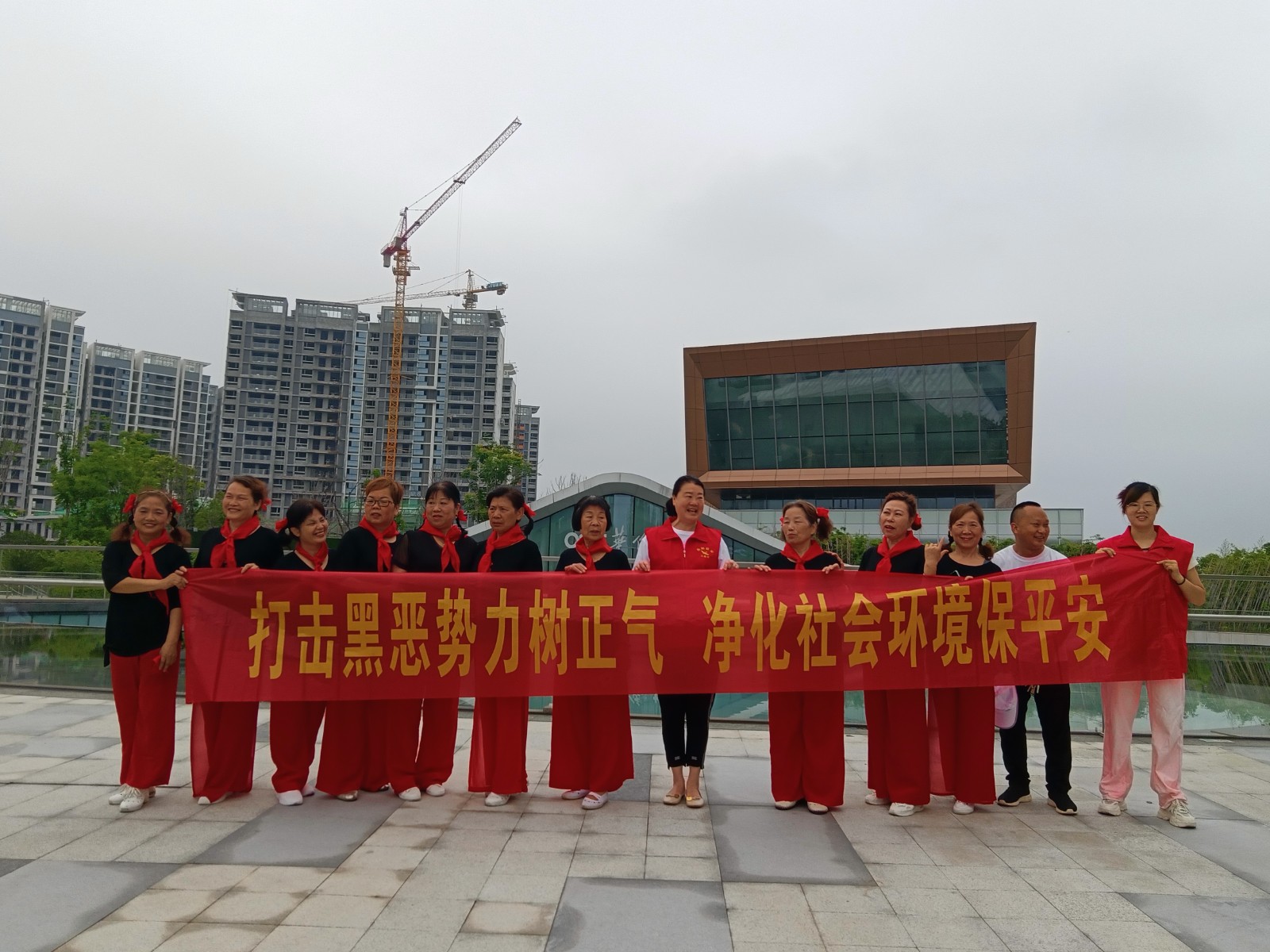 合江街道：合江套社区开展“打击黑恶势力树正气 净化社会环境保平安”主题宣传活动