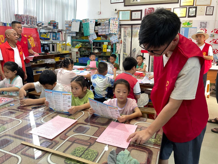 五一街道来雁塔社区开展未成年人防溺水安全宣传教育活动