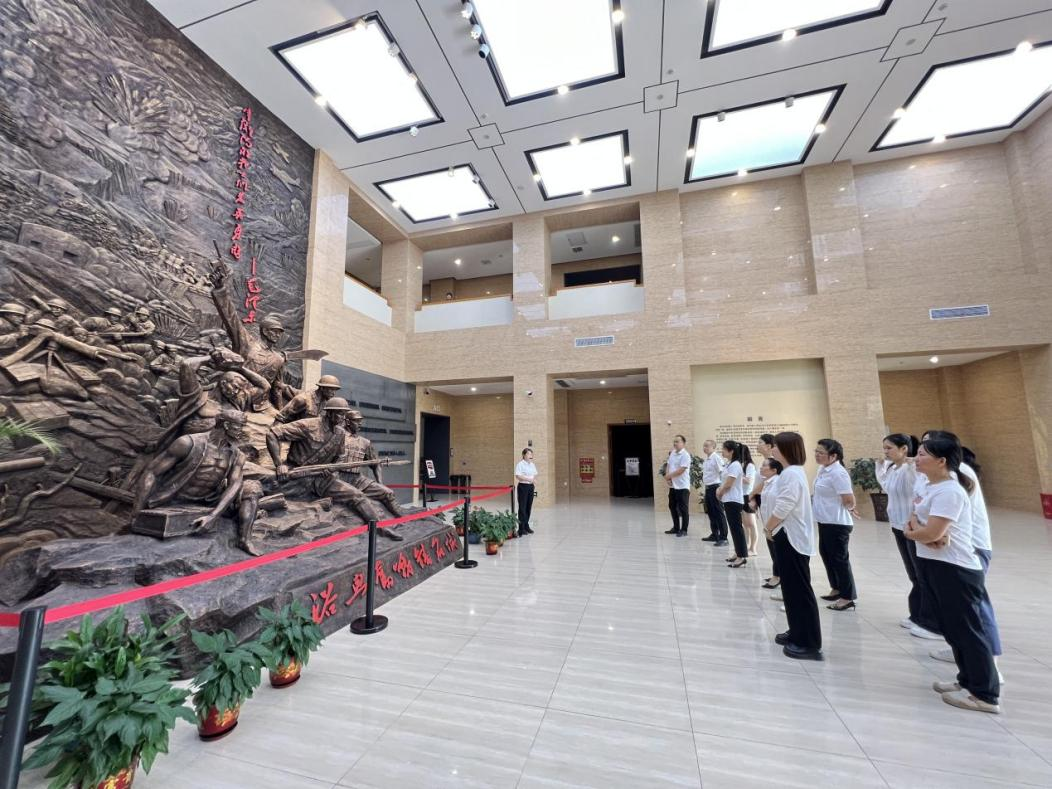 石鼓区黄沙湾街道社区卫生服务中心党支部开展 “沿先烈足迹、传红色基因”主题党日活动