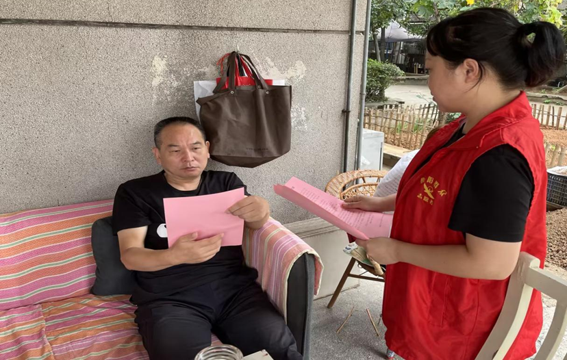 五一街道：来雁塔社区禁毒宣传“面对面”