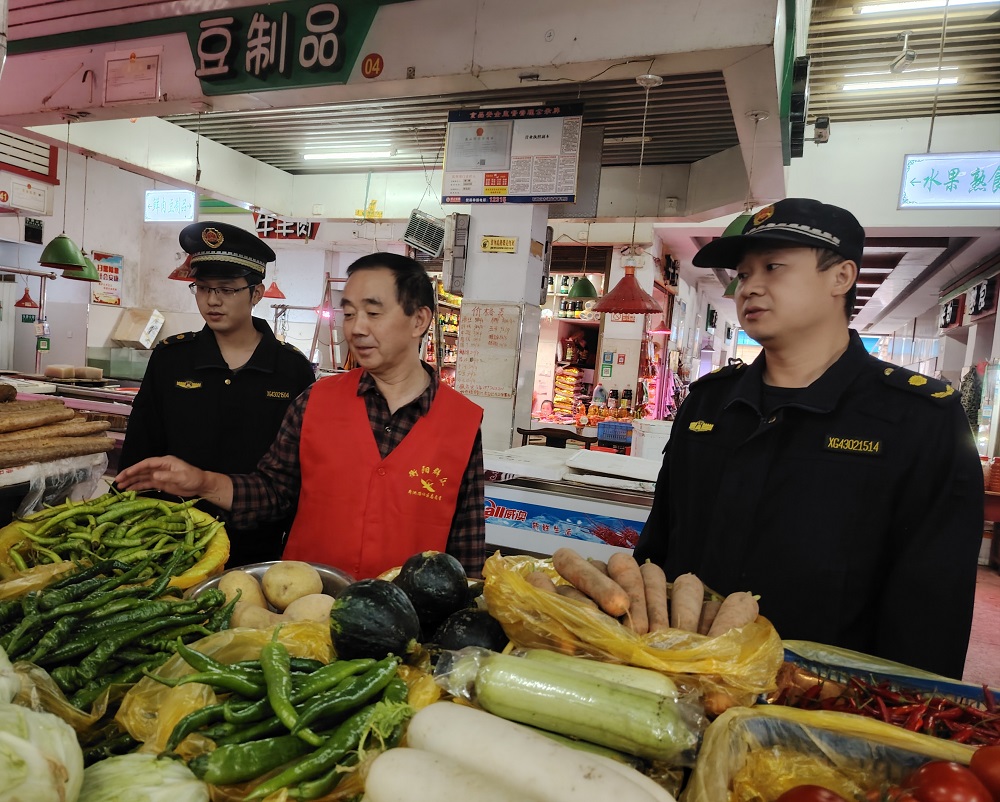 石鼓区潇湘街道：秋风拂面 手撷文明