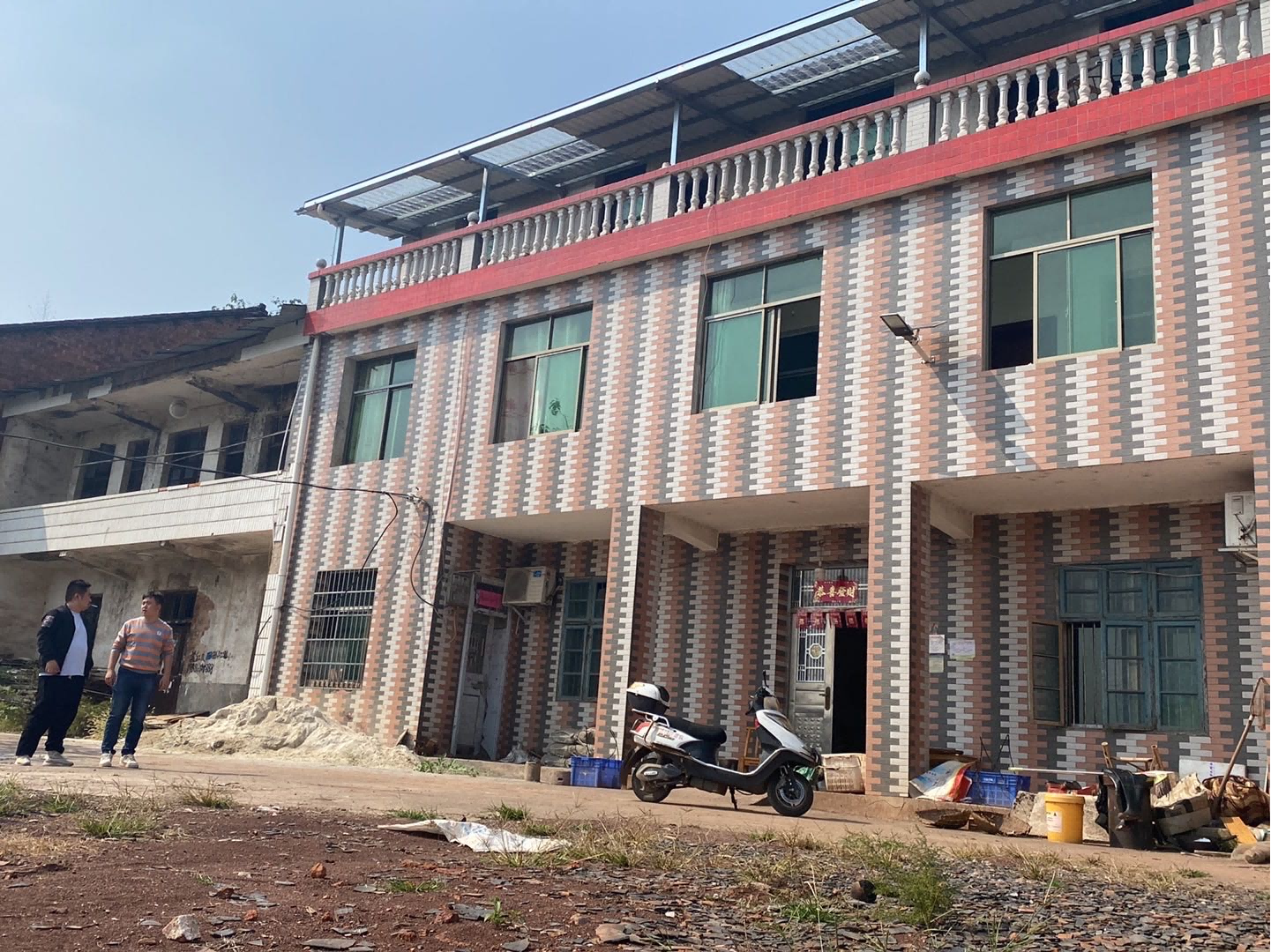 区住建局扎实推进农村危房改造工作——改造排隐患 验收稳民心