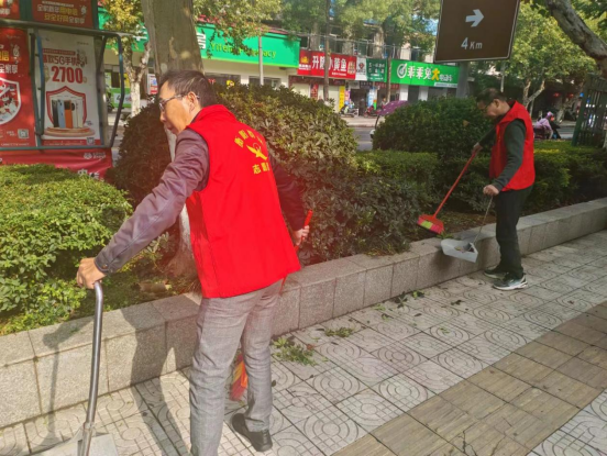 五一街道：杨家坪社区开展“家园换新颜”志愿服务活动