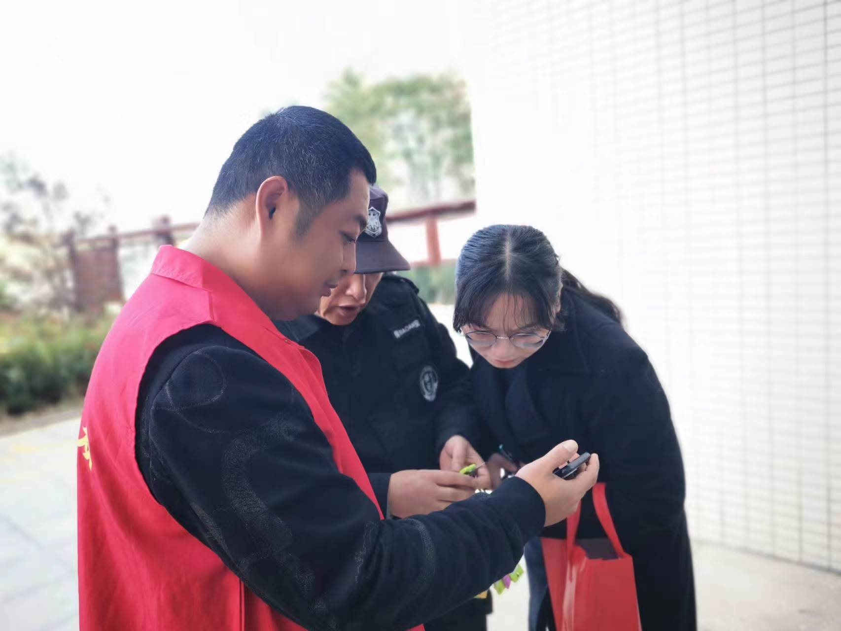 合江街道：五一村开展“我是答题王”禁毒知识宣传活动