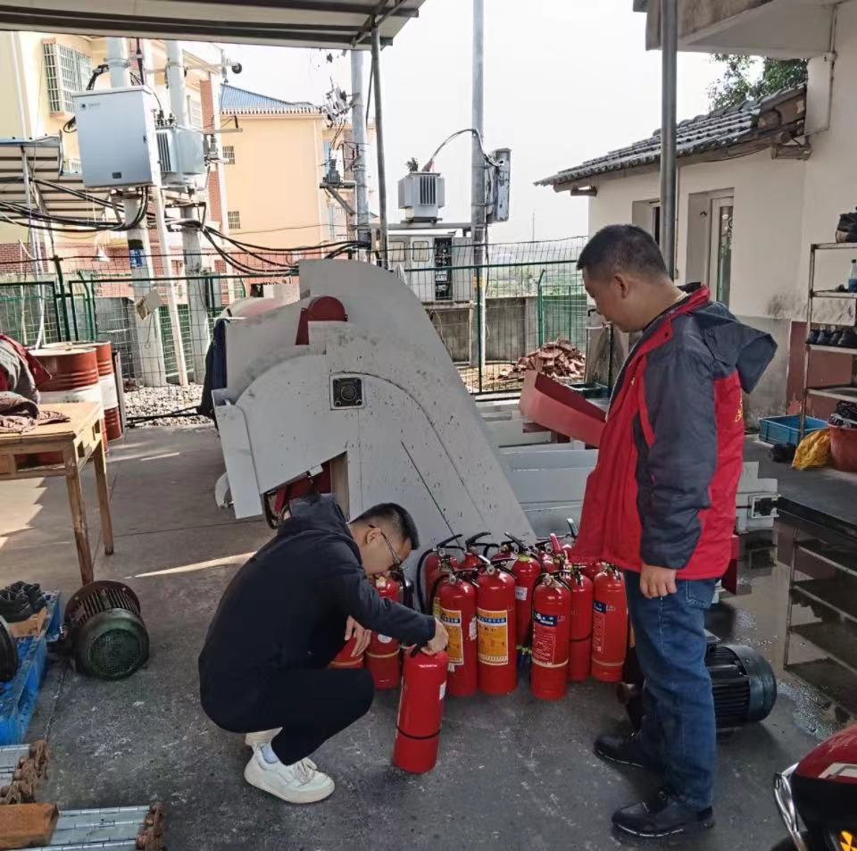 角山镇角山村：禁毒、安全生产进企业进车间