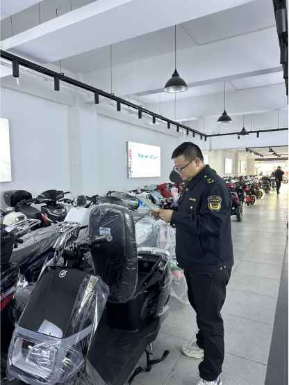 石鼓区市场监督管理局开展电动车市场专项整治