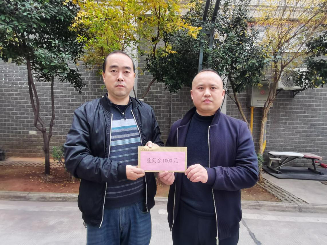 疾病无情 人间有爱 石鼓区退役军人事务局慰问军休干部 传递党和政府的关怀与温暖