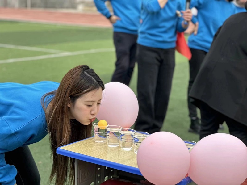 金源小学开展庆“三八”妇女节游艺活动