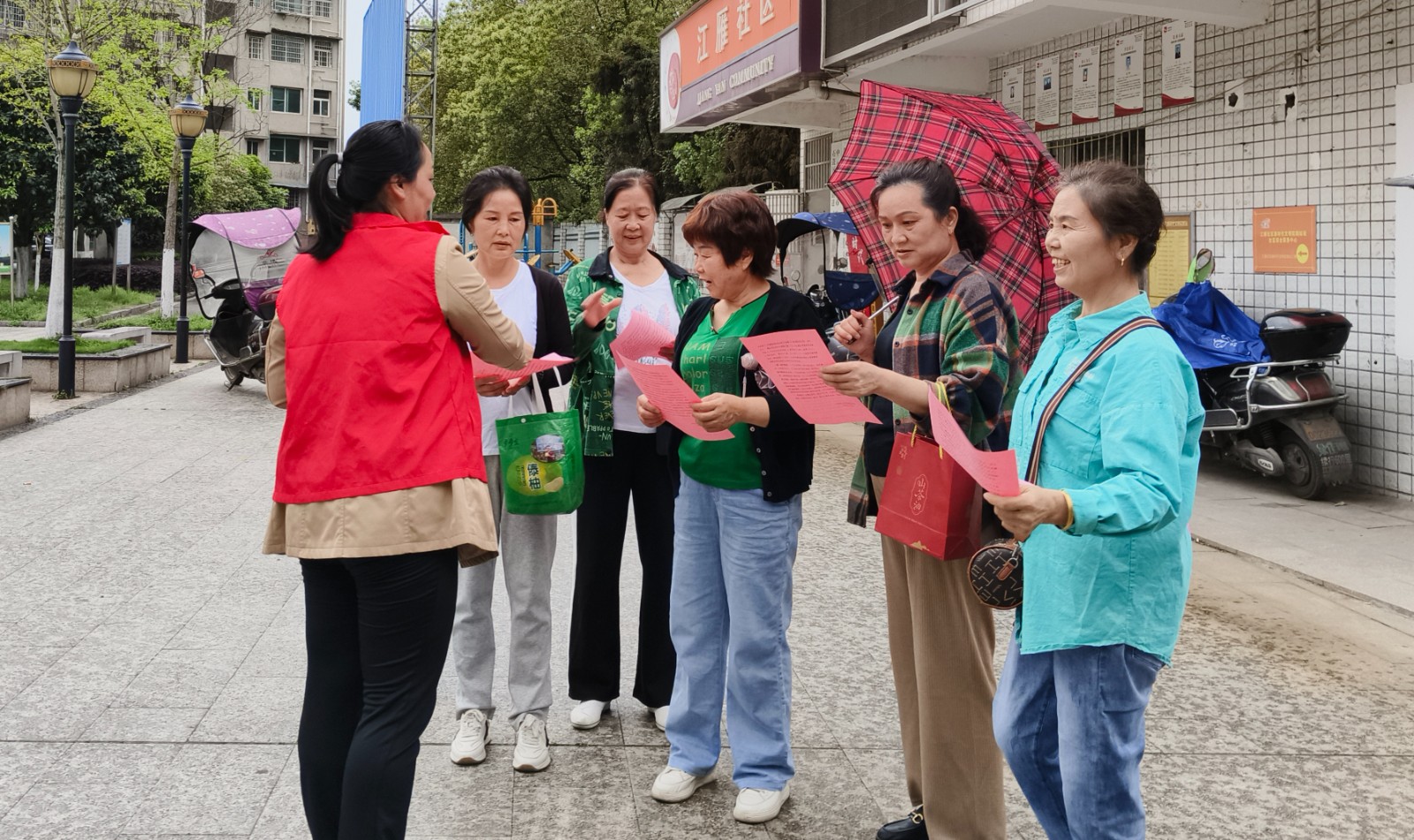 合江街道：江雁社区开展清明节文明祭祀宣传活动