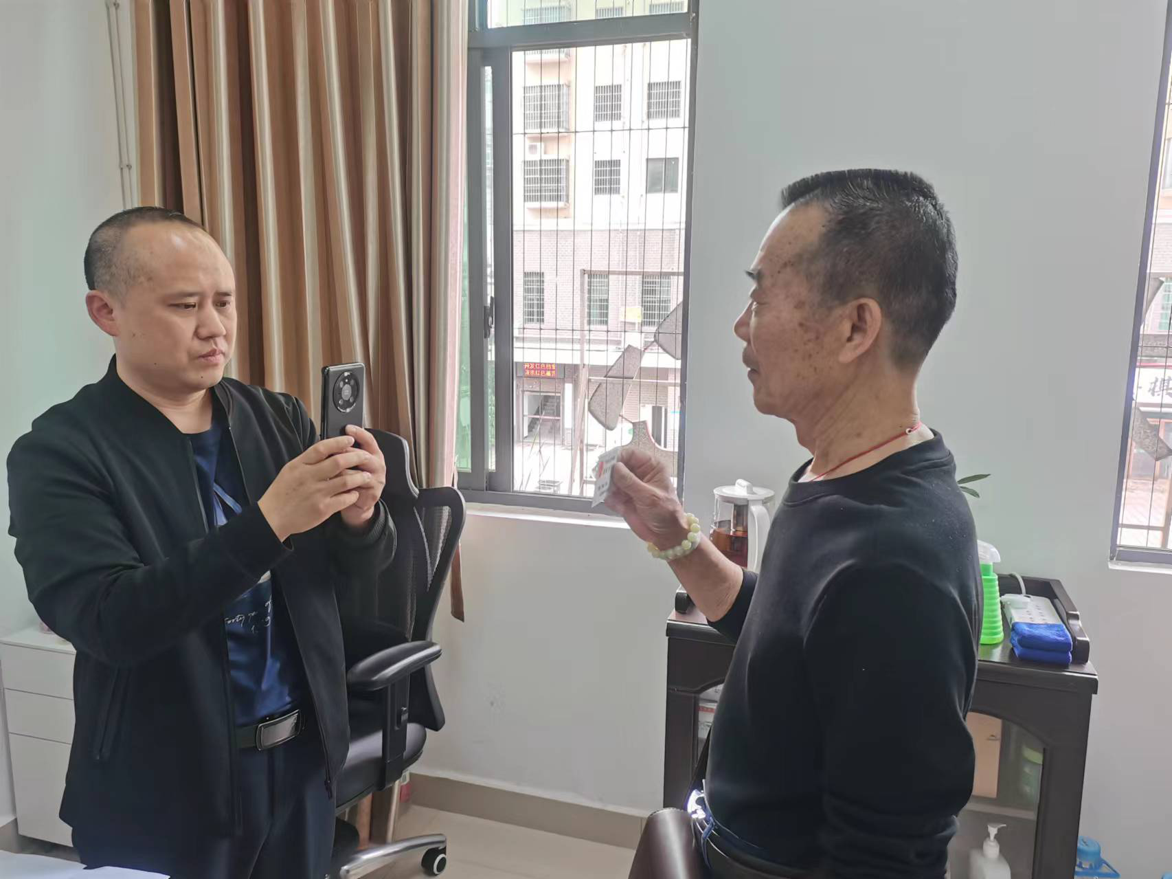 夯实工作迎年检  关怀备至暖人心——石鼓区退役军人事务局开展军休人员年检工作