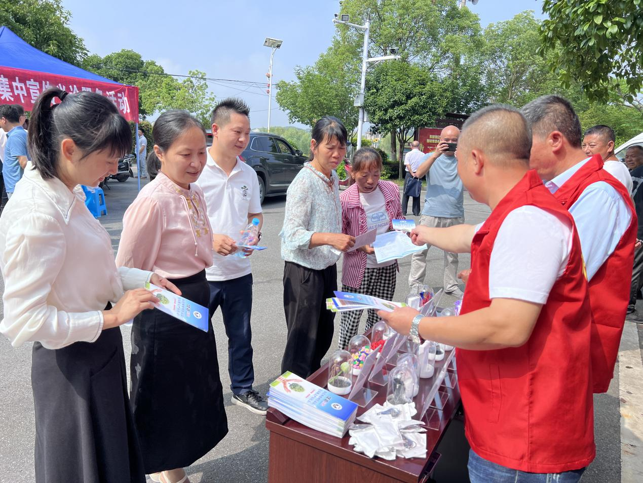 区卫健局：倡导健康无毒人生，共建生育友好型社会