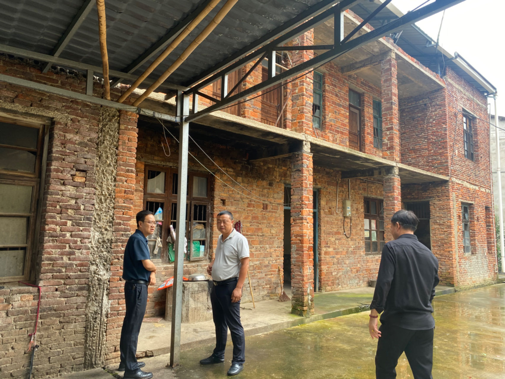 区住建局：紧盯重点领域，打好防汛“主动仗”