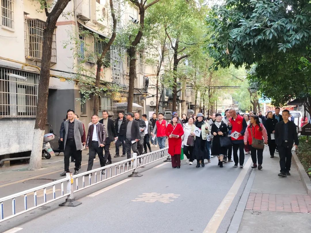 党建引领志愿服务赋能基层治理 ——衡阳市志愿服务和社会工作者领域培训班赴石鼓区参观学习