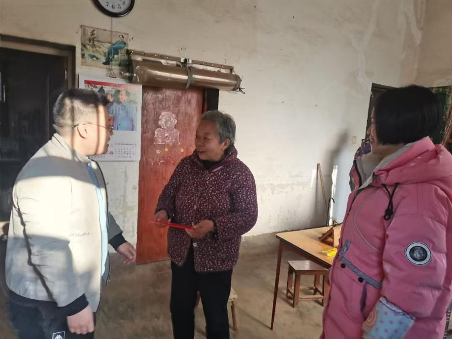合江街道五里牌社区：春节慰问送温暖，情暖人心促和谐