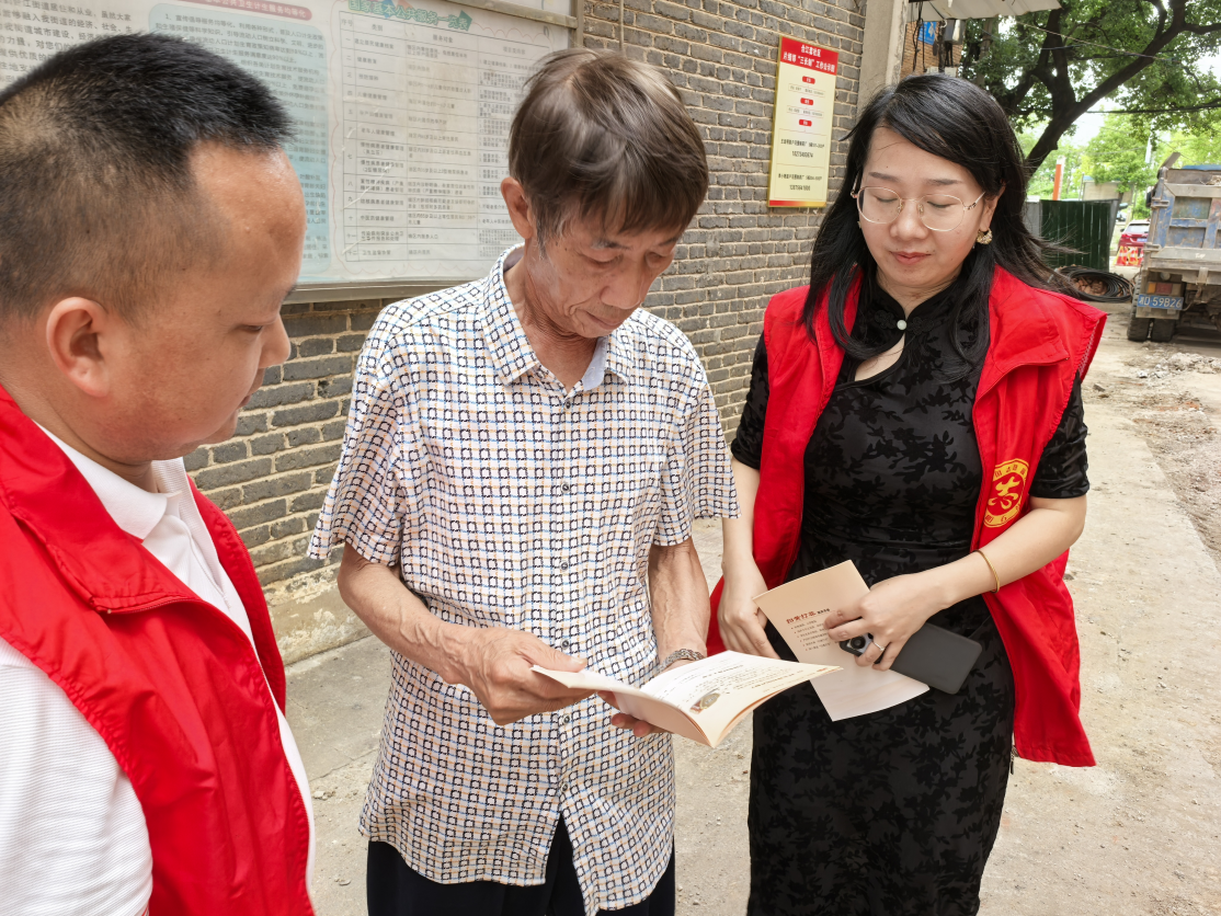 合江街道：净化社区文化环境 筑牢精神文明防线——合江街道合江套社区开展“扫黄打非” 主题宣传活动