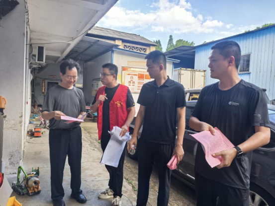 五一街道积极开展秸秆禁烧宣传工作，守护蓝天白云