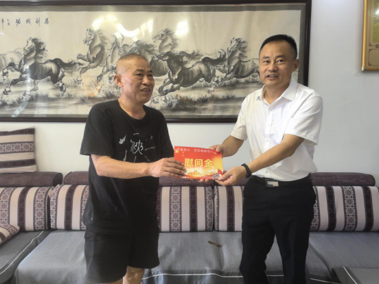 五一街道：走访慰问二等功功臣家属 浓浓关怀暖人心