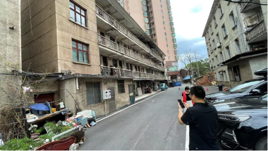 区住建局开展房屋安全排查 守护居民“住有所安”