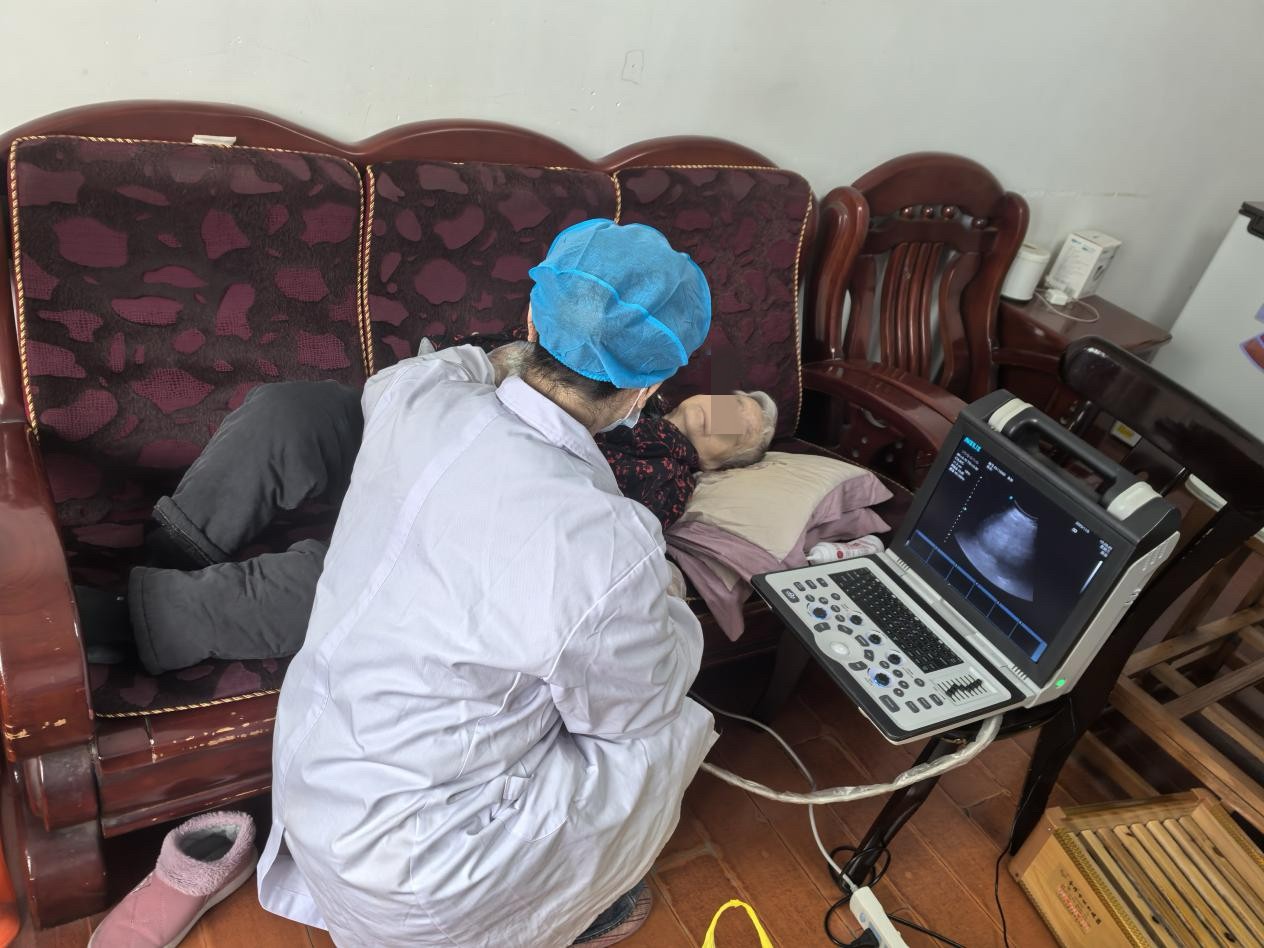 潇湘街道社区卫生服务中心扎实开展“暖冬行动”