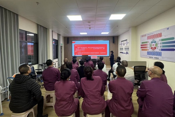 筑牢养老安全“防火墙”—— 石鼓消防走进养老院开展消防产品专题培训