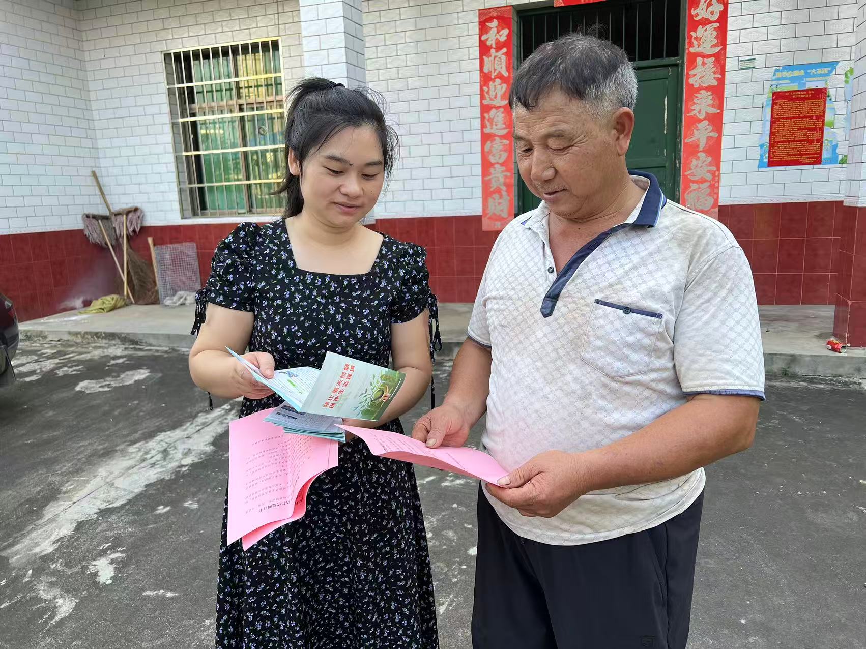 守好田间“一把火”——金源街道“疏堵结合”推进中晚稻秸秆禁烧与综合利用
